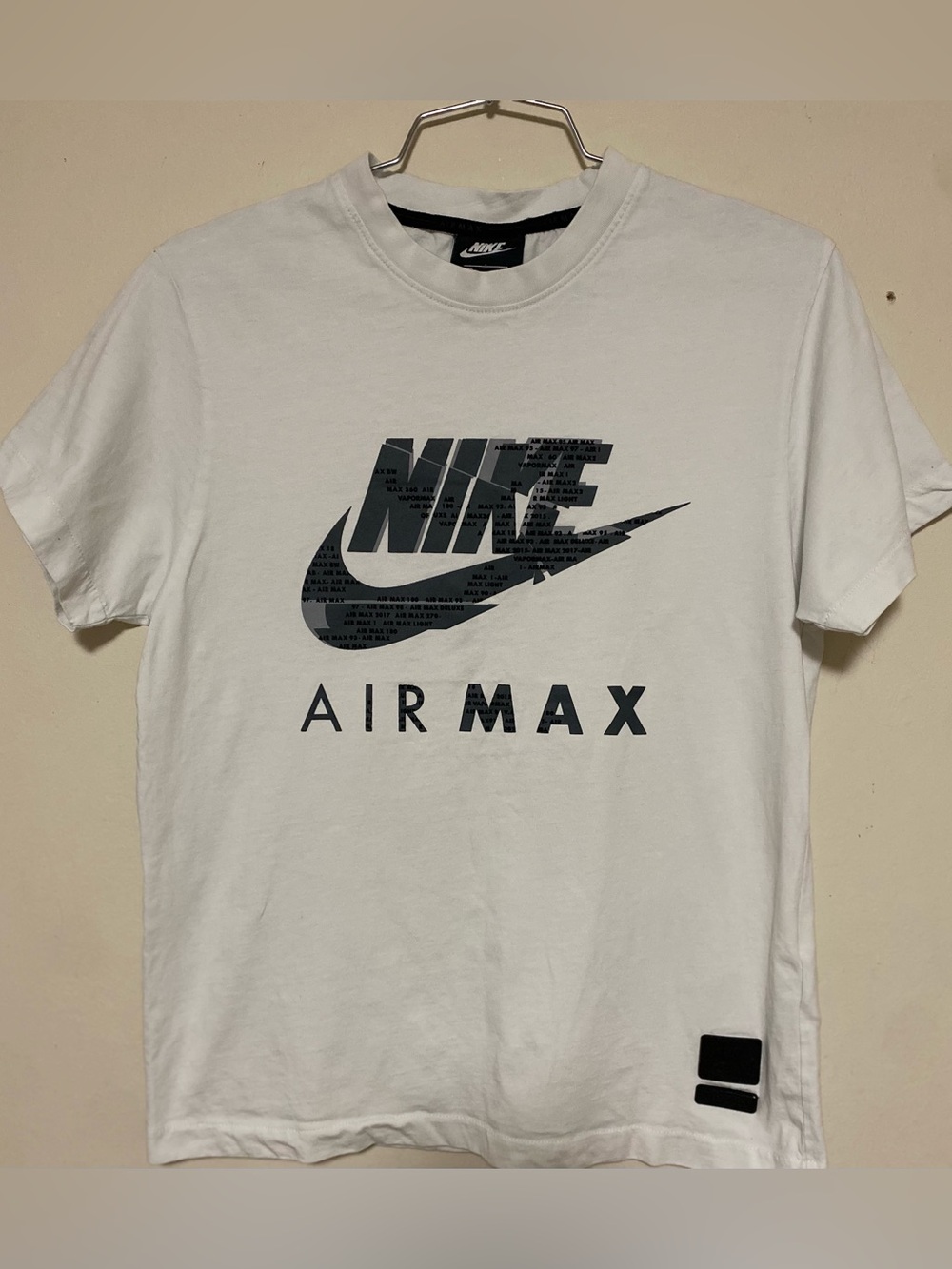 Nike White Short-Sleeve Air Max Logo Tee